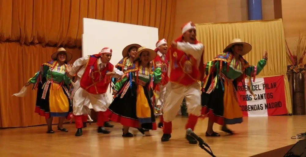 Un espect&aacute;culo sobre el folklore de Per&uacute; realizado en 2014 en Tres Cantos