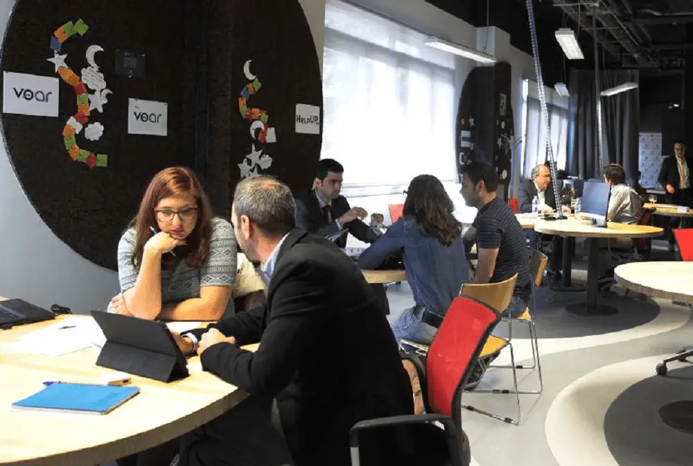 Zona coworking del Espacio StartUp Alcobendas
