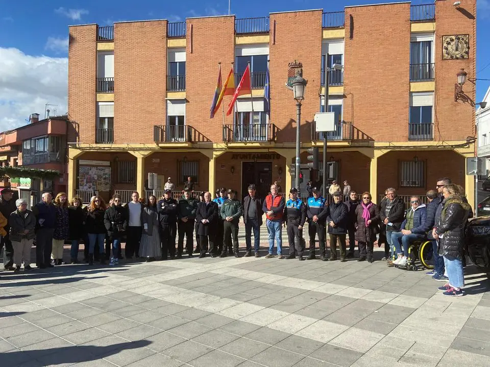 Minuto de silencio en Algete en apoyo a la Guardia Civil