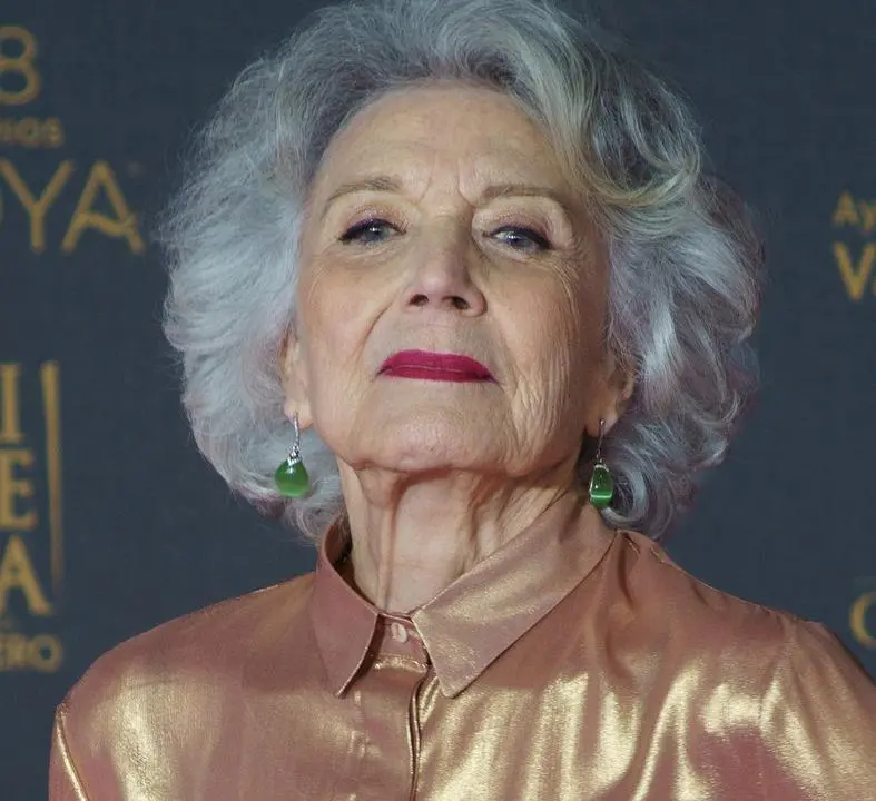 Goyas_2024_-_Marisa_Paredes_(cropped) (1) (1)