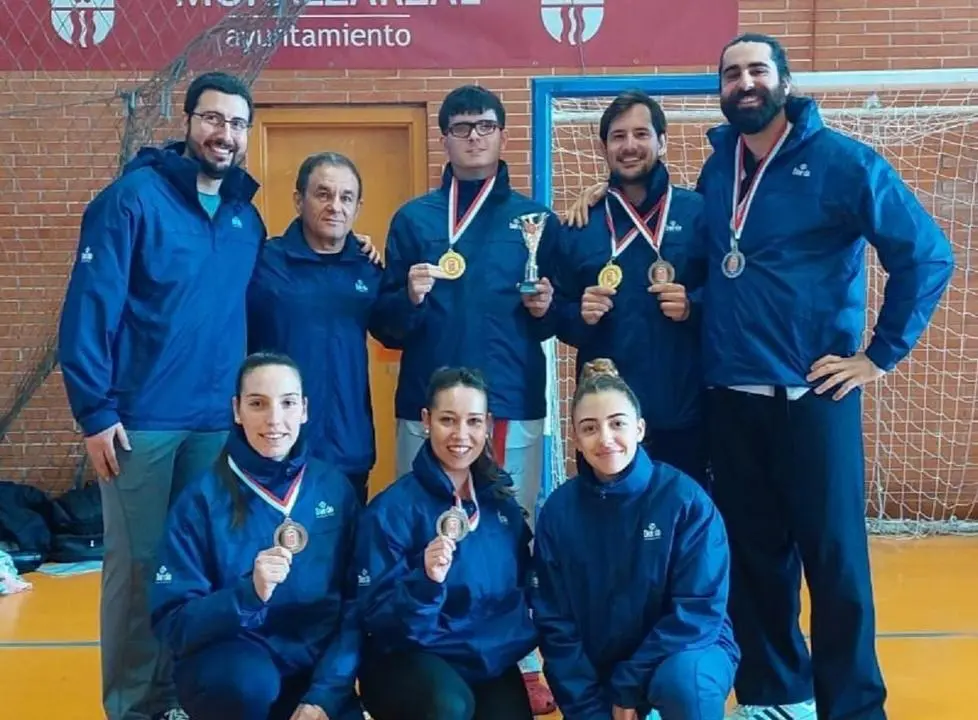 Deportistas del Club de Taekwondo de Colmenar, en el &uacute;ltimo campeonato de Madrid