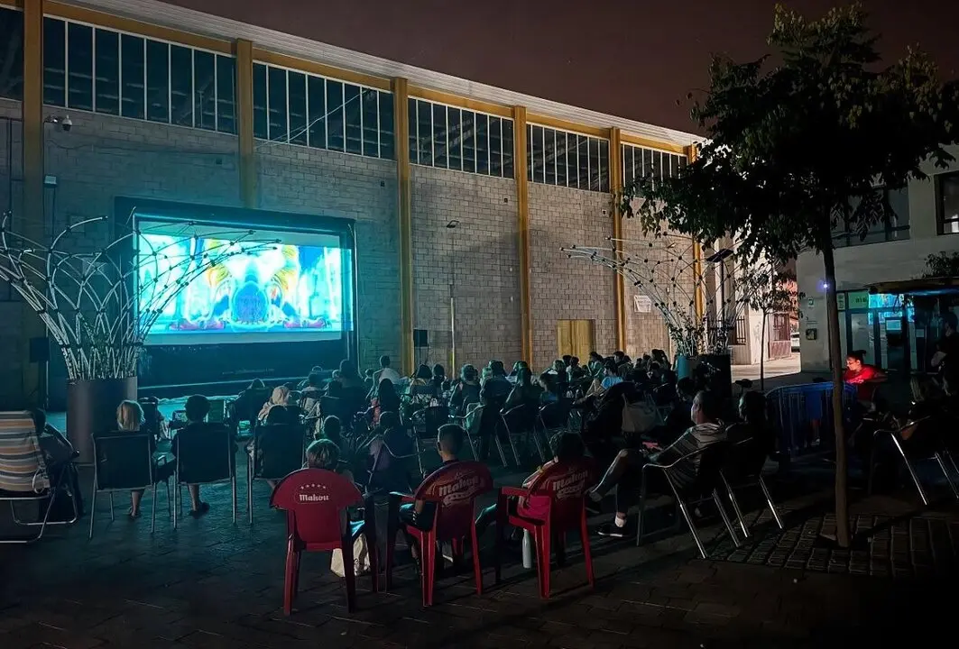 El cine de Verano tiene lugar en la Plaza Constantino Herranz de Guadalix de la Sierra