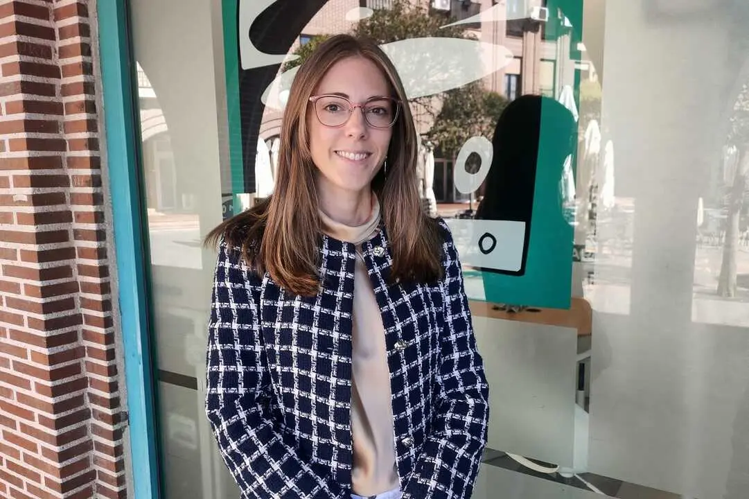 Silvia Lucena, portavoz del PSOE de Tres Cantos en una entrevista en Onda Cero Madrid Norte