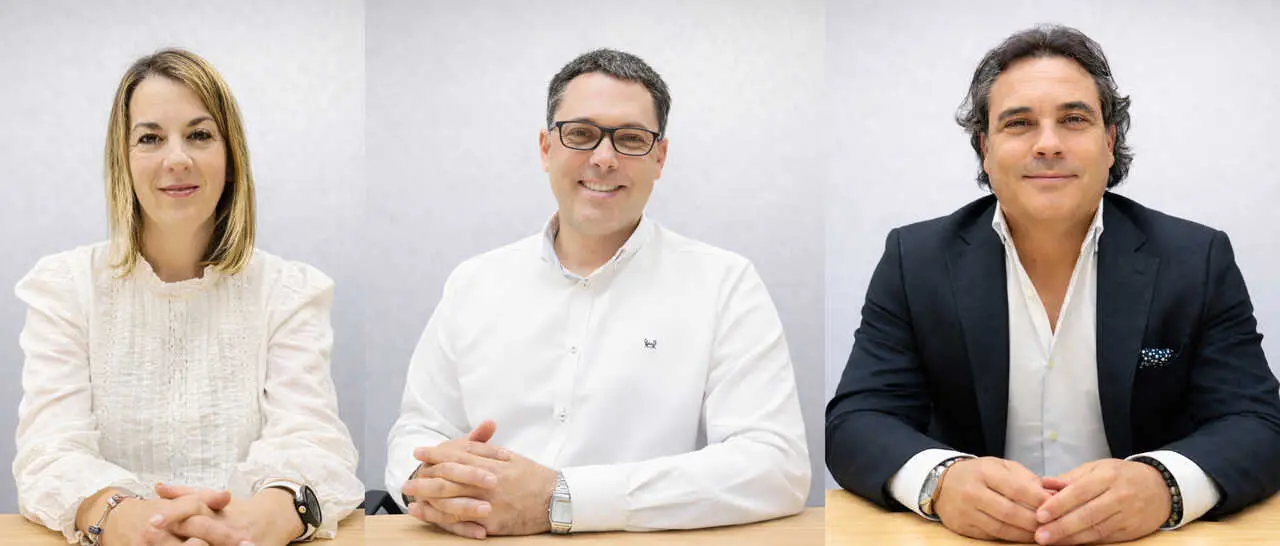 De izquierda a derecha: Ana Mar&iacute;a Ostos, Carlos Curr&aacute;s y Daniel Garc&iacute;a, nuevas incorporaciones de GarantiPlus