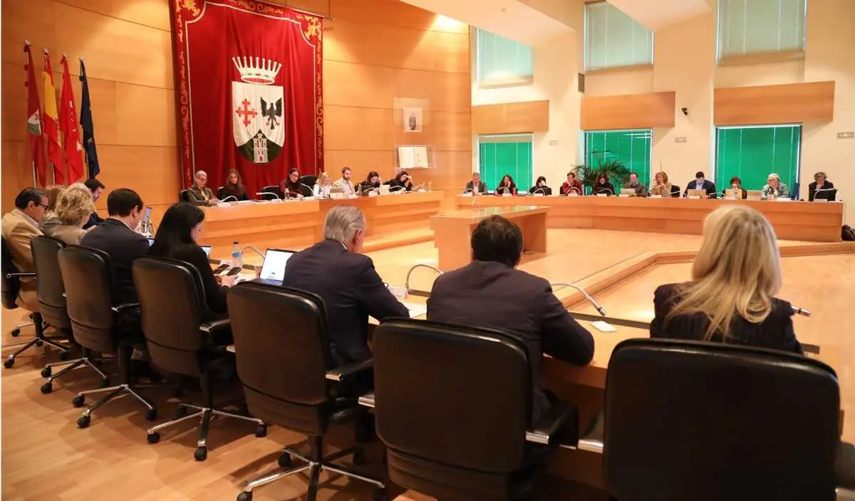 Momento del pleno municipal de Alcobendas en el que se trat&oacute; el tema de vivienda