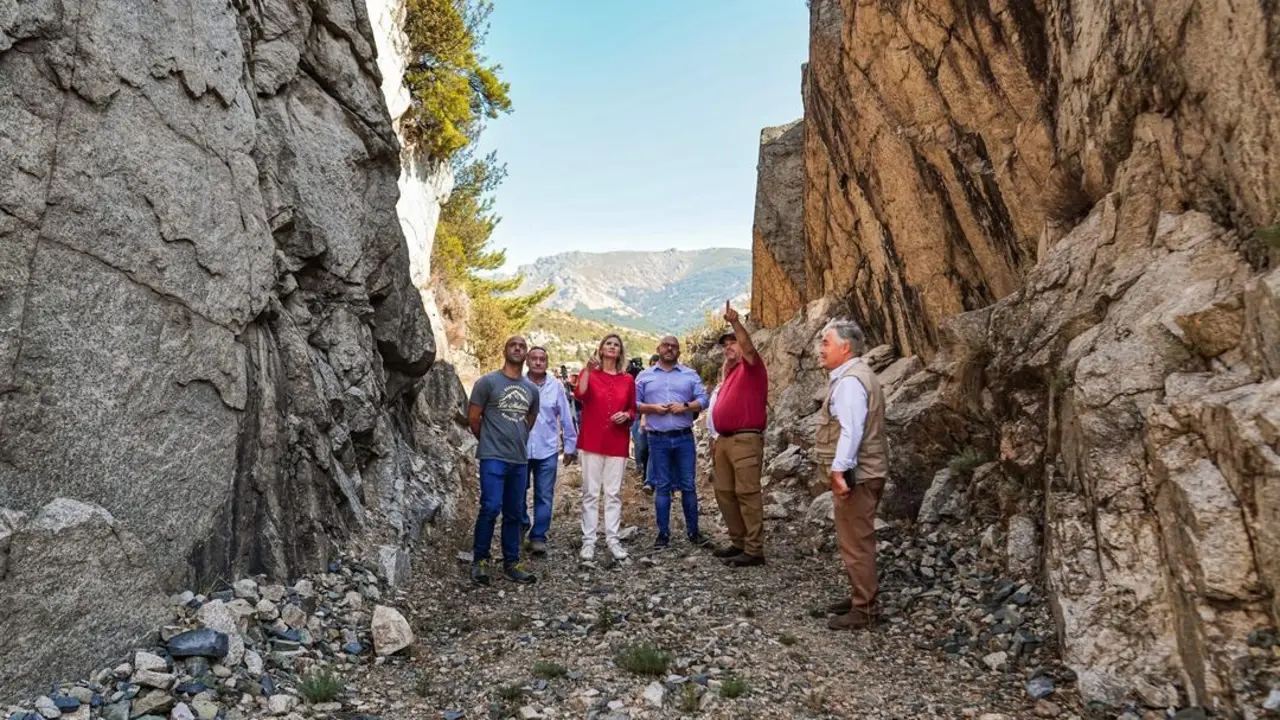 MART&Iacute;N VISITA EN LA PEDRIZA LAS OBRAS DE RESTAURACI&Oacute;N AMBIENTAL QUE SE EST&Aacute;N REALIZANDO EN LA CANTERA DE EL JARAL&Oacute;N