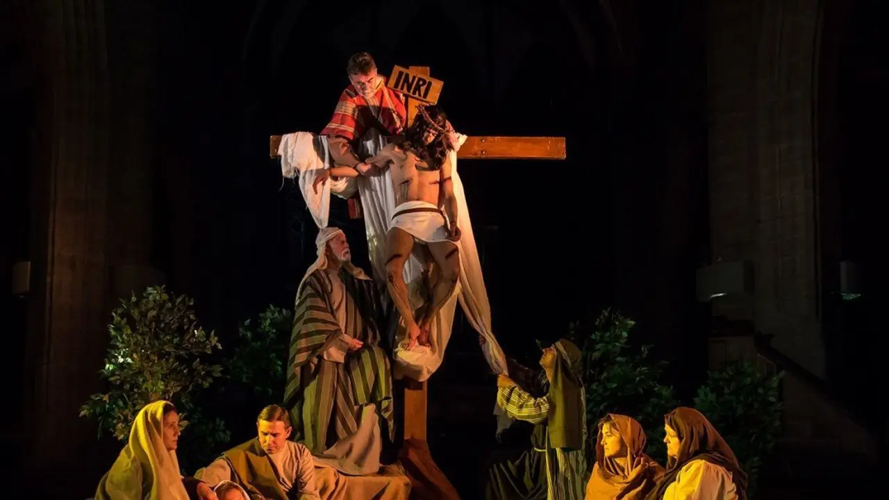 Jes&uacute;s en la cruz, pasion viviente de Colmenar Viejo