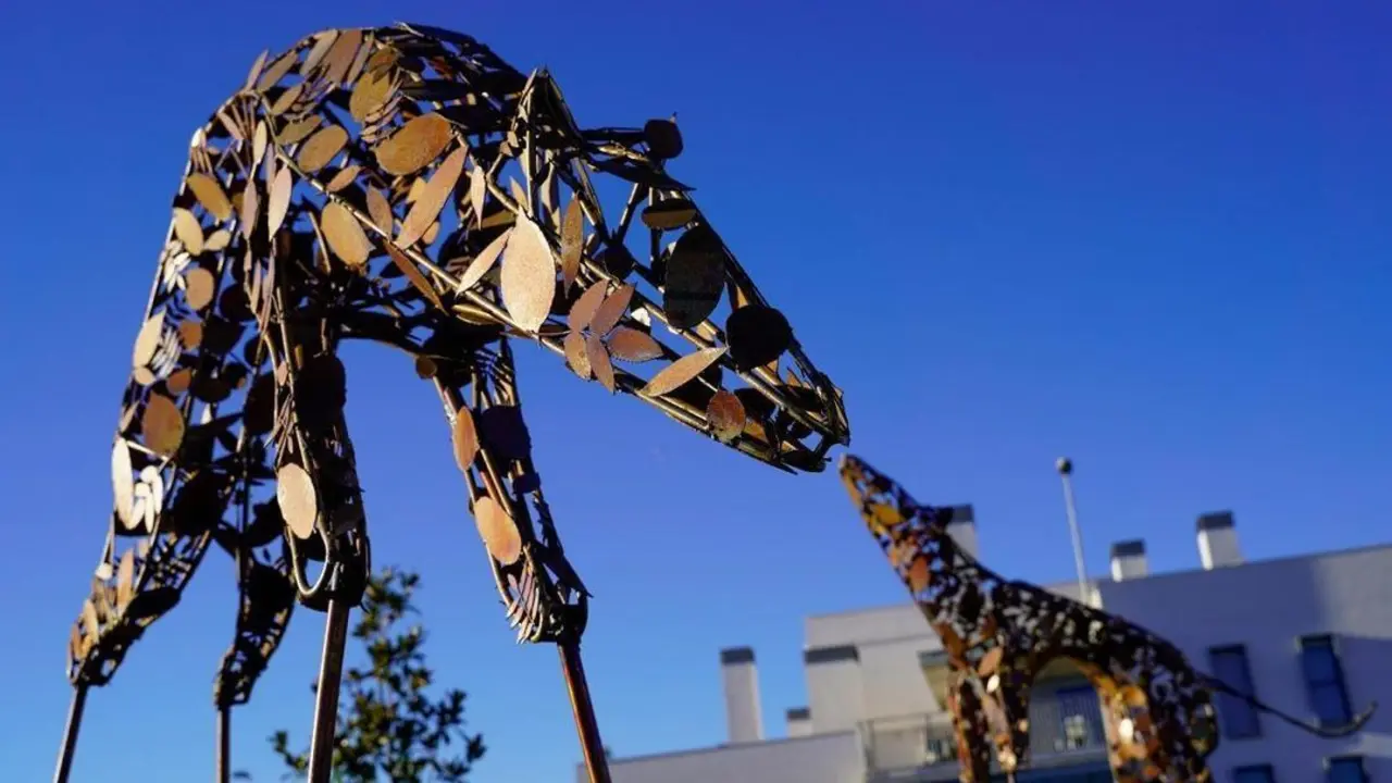 Colmenar Viejo escultura A la sombra de los perros
