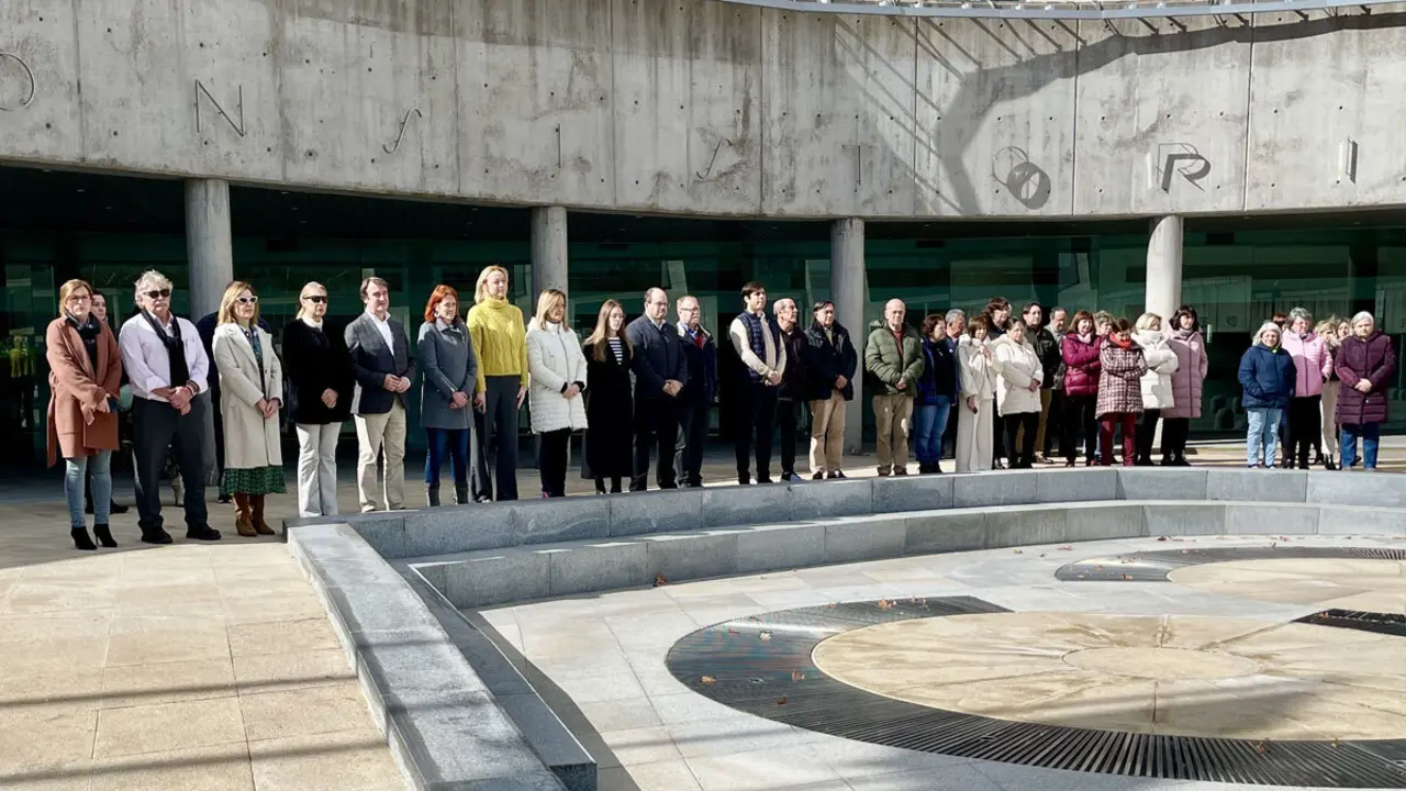 Tres Cantos guarda un minuto de silencio en solidaridad con Valencia