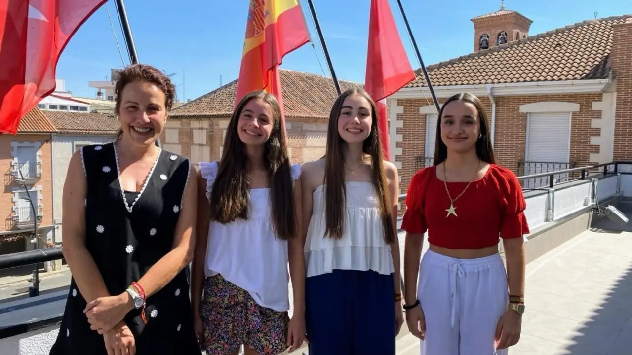 Alcaldesa de San Sebasti&aacute;n con bailarinas de Eszena Danza