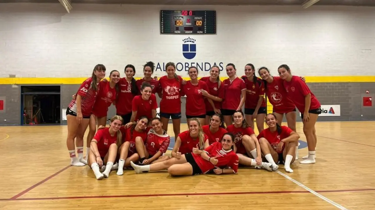 Equipo femenino balonmano alcobendas