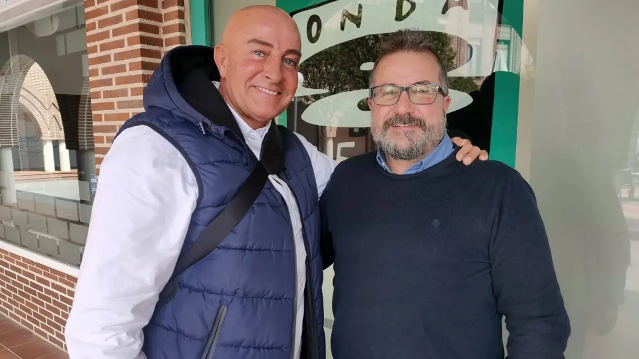 Luis Ochoa, presidente de la Federaci&oacute;n madrile&ntilde;a de Muay thai y Kickboxing, y Alexis Ortega, concejal de Deportes de Guadalix de la Sierra