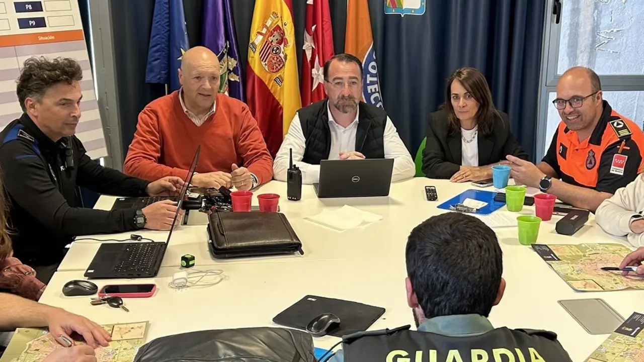 El alcalde de Colmenar Viejo se re&uacute;ne con cuerpos de seguridad para tratar temas relacionados con el apag&oacute;n el&eacute;ctrico