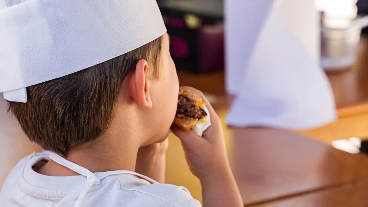 La Burger Cup incluye tambi&eacute;n un Showcooking infantil para aprender a hacer hamburguesas
