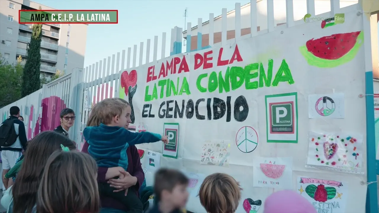 Una concentraci&oacute;n de apoyo al pueblo palestino en un colegio del barrio de la Latina de Madrid organizada por el AMPA