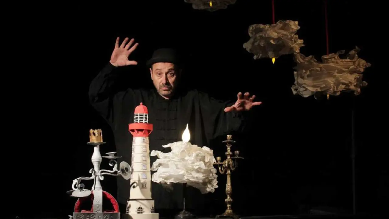 Jaime Santos, al frente de Blancanieves, producci&oacute;n de La Chana TEatro, que versiona dicho cuento
