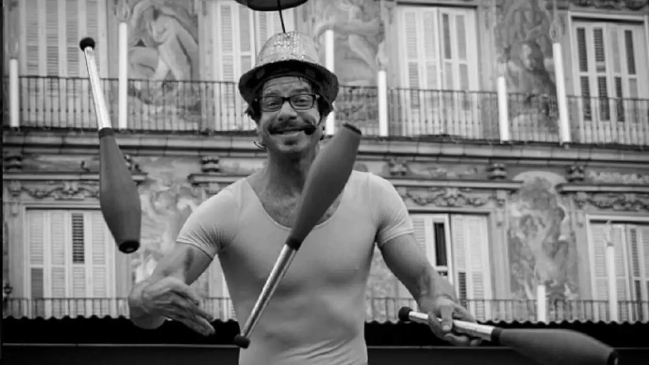 maximo-optimo-payaso-acrobata