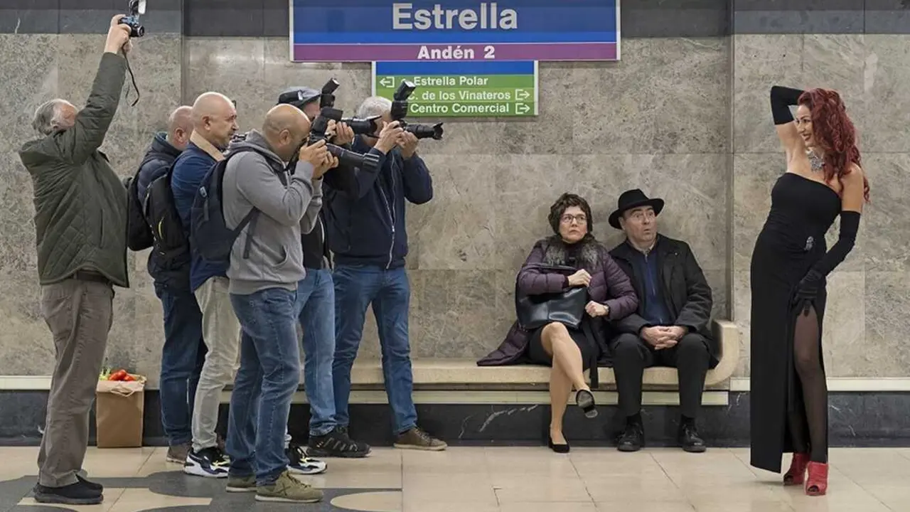 Una de las fotos de Hay vida en el metro, la exposici&oacute;n fotogr&aacute;fica de Jos&eacute; Valent&iacute;n Pinedo y M&oacute;nica Salgado