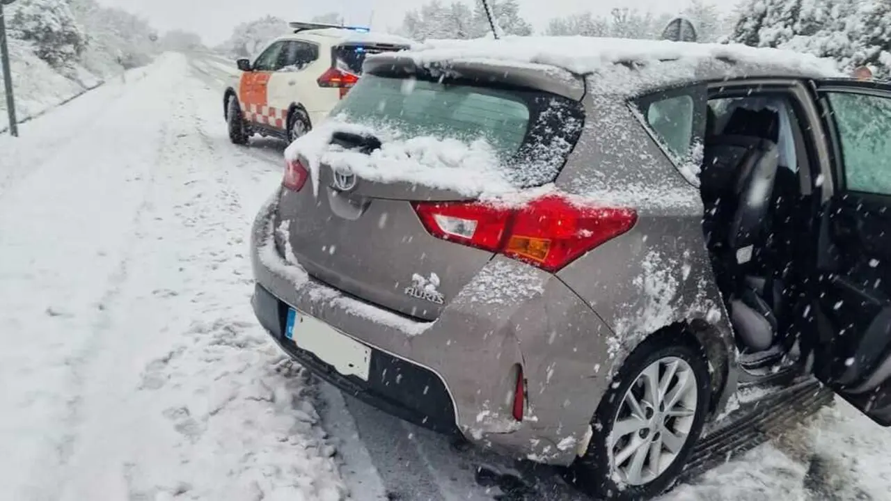 coche nieve parado (1)