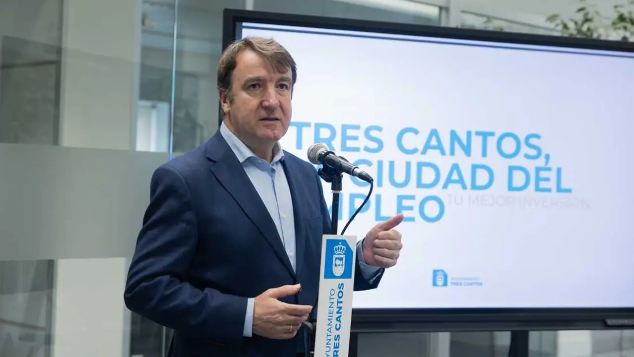 El alcalde de Tres Cantos Jes&uacute;s Moreno en la presentaci&oacute;n del programa municipal Ciudad del Empleo