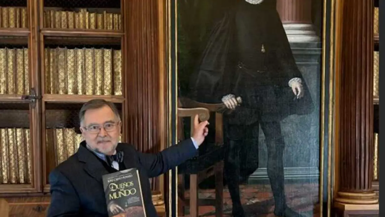 Jos&eacute; Calvo Poyato presenta Due&ntilde;os del mundo sobre Felipe II