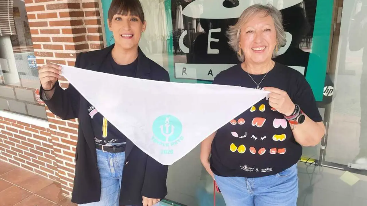 Dos de las organizadoras del reto deportivo triple en Guadalix de la Sierra