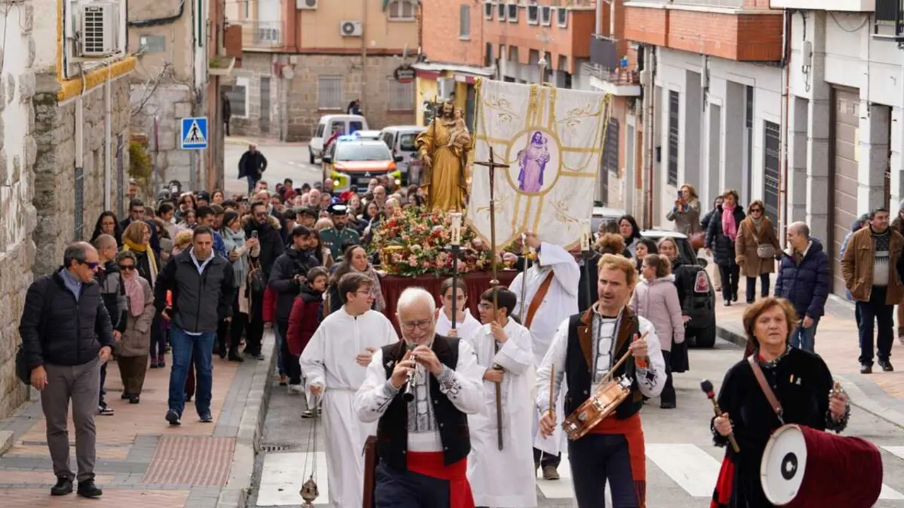 Procesi&oacute;n de San Jos&eacute; organizada por la parroquia de dicho santo en Colmenar Viejo