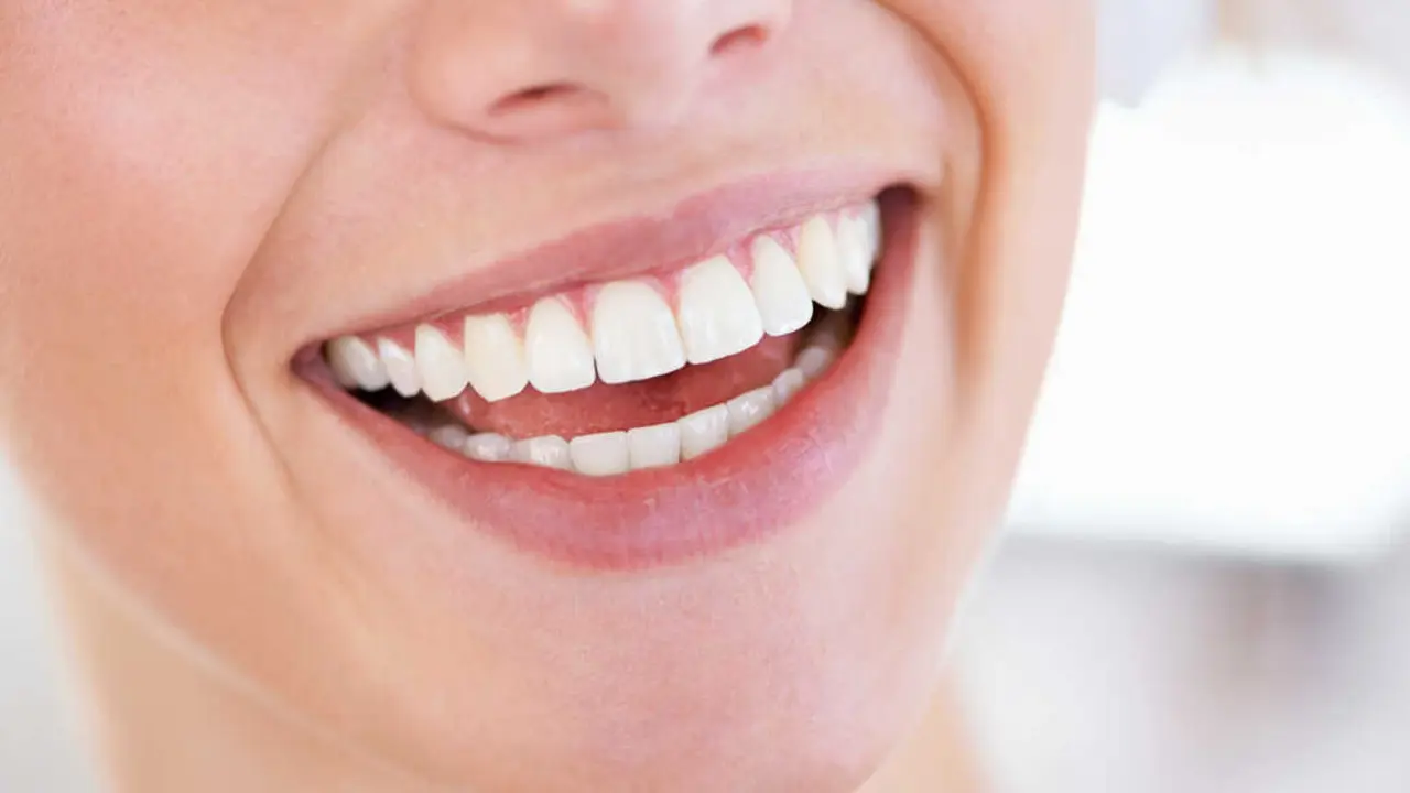 a-brilliant-display-of-pearly-whites-close-up-of-2026-01-09-10-04-07-utc