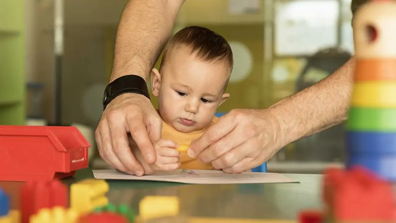 beb&eacute; en una escuela infantil