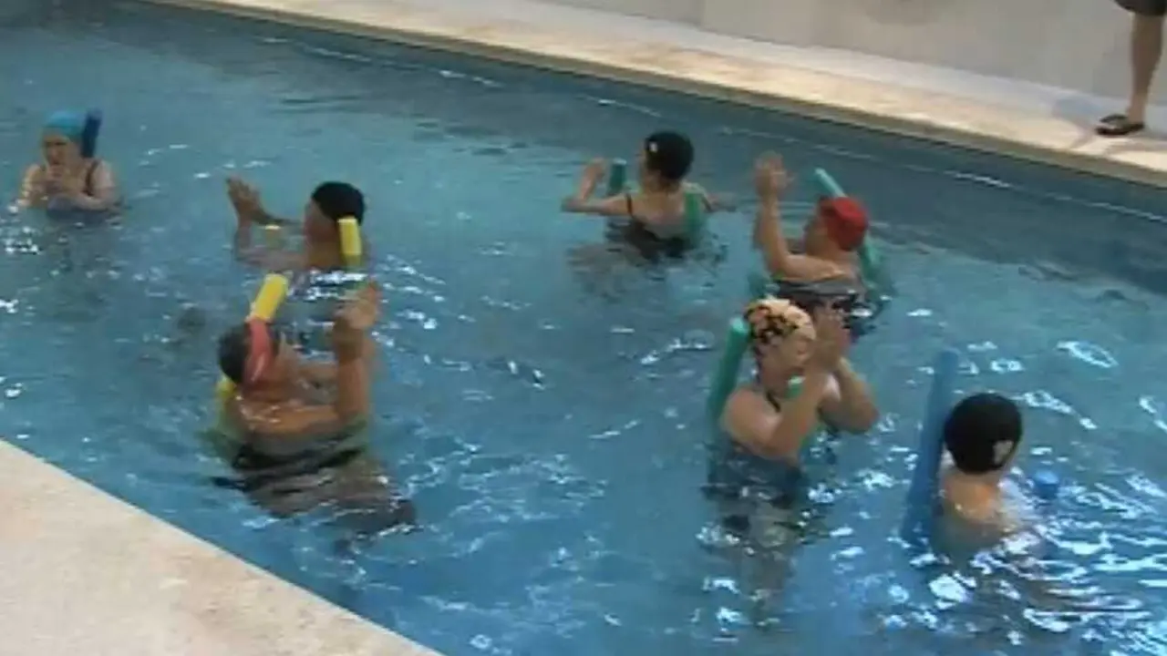 piscina gloria fuertes sanse