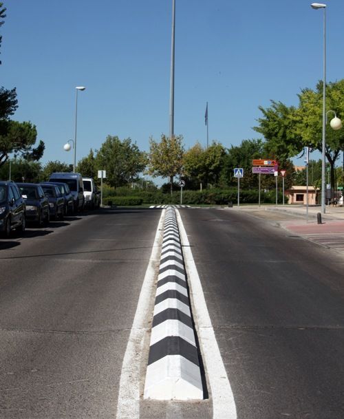 Imagen de las obras de mejora en las entradas a la escuela infantil Pío Pío de ALCOBENDAS