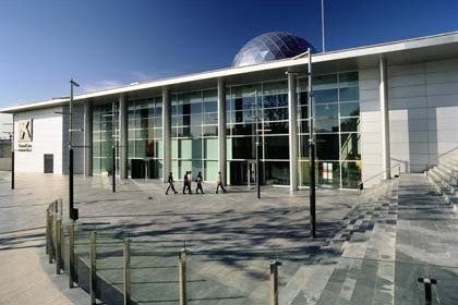 El alcalde de Alcobendas logra aplazar el cierre de Cosmocaixa hasta el 31 de diciembre