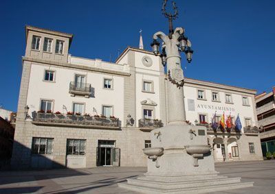 Las obras de remodelación de la planta baja del Ayuntamiento de Colmenar, entre los objetivos para 2014