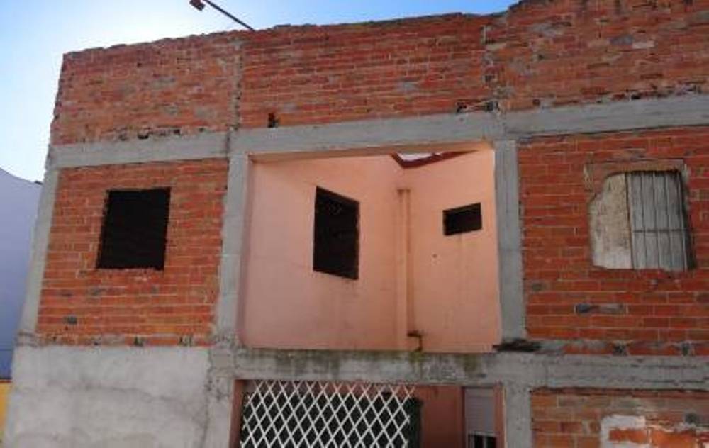 Este es el edificio de Alcobendas que acoge presuntamente una colonia de palomas