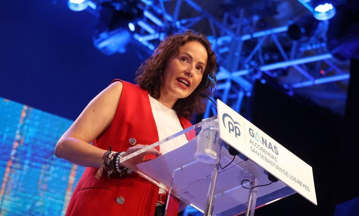 La candidata del PP de Sanse en un acto de campaña electoral