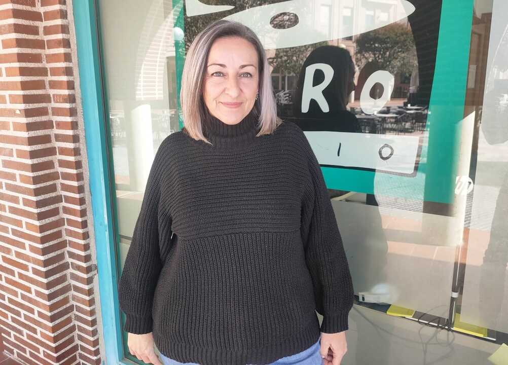 Paula García, diseñadora, en  los estudios de Onda Cero Madrid Norte